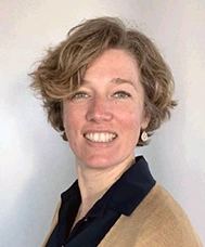 Jessica, chargée de relation recouvrement chez EDF à Saint-Martin-Boulogne, est l'exemple même de la persévérance et du goût du challenge.
À 47 ans, elle n'a jamais cessé de se former et de se remettre en question pour trouver sa voie professionnelle. Malgré des débuts dans des secteurs bien éloignés de ses aspirations, Jessica a multiplié les formations, affronté les défis et surmonté les obstacles. Aujourd'hui, son acharnement lui a permis de réussir dans un domaine où elle n'aurait jamais pensé exceller… Elle nous raconte !